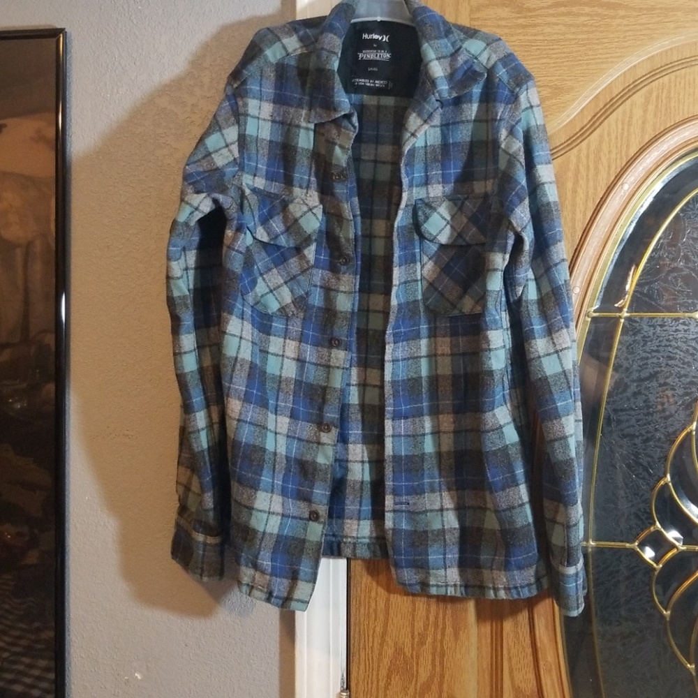 Hurley Warrented by Pendleton virgin Wool mens